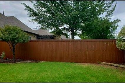 Fence Staining company near me. Fence staining near Tulsa. Fence Painters. 
